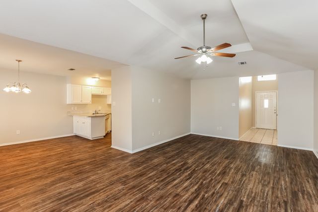 6000 Lavaca Drive, Arlington, TX 76018