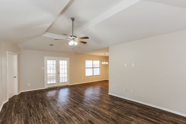 6000 Lavaca Drive, Arlington, TX 76018