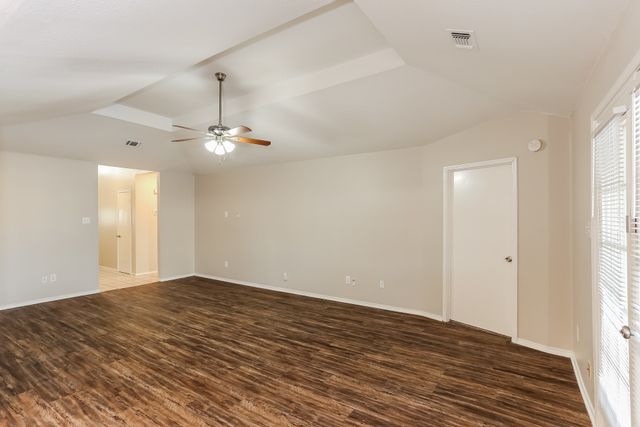 6000 Lavaca Drive, Arlington, TX 76018