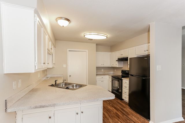6000 Lavaca Drive, Arlington, TX 76018