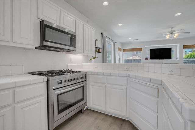 1563 Tanya Ln, Tracy, CA 95377