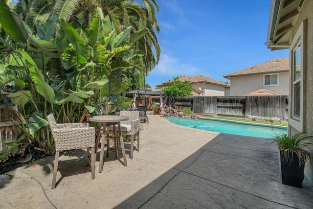 1563 Tanya Ln, Tracy, CA 95377