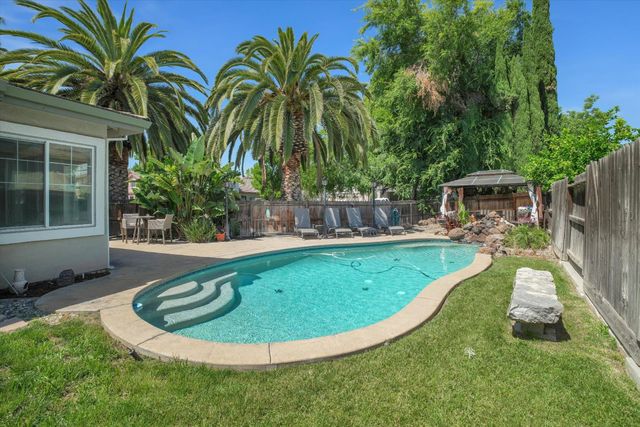 1563 Tanya Ln, Tracy, CA 95377