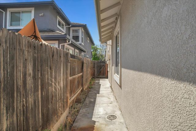 1563 Tanya Ln, Tracy, CA 95377