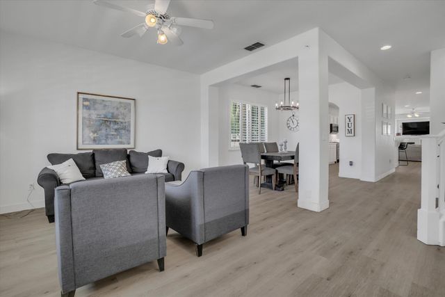 1563 Tanya Ln, Tracy, CA 95377
