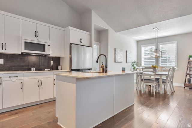 10223 S SAMUEL HOLT DR, South Jordan, UT 84095