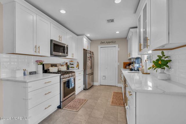 1609 Seventh Avenue, Toms River, NJ 08757