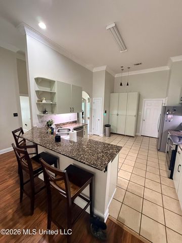 7821 Rue Morgan, Ocean Springs, MS 39564
