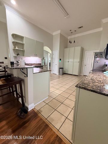 7821 Rue Morgan, Ocean Springs, MS 39564