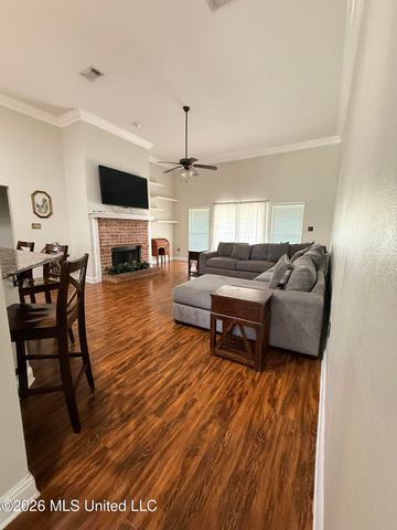 7821 Rue Morgan, Ocean Springs, MS 39564