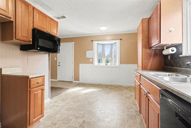 7236 Vivian Street, Taylor, MI 48180