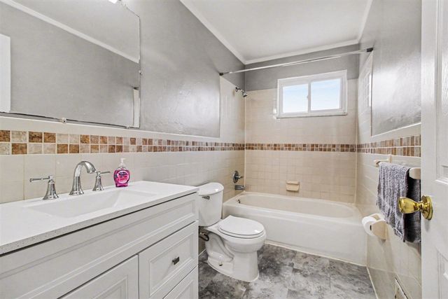 7236 Vivian Street, Taylor, MI 48180
