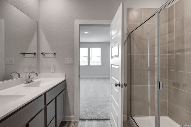 9946 Chavaneaux Lndg, San Antonio, TX 78221