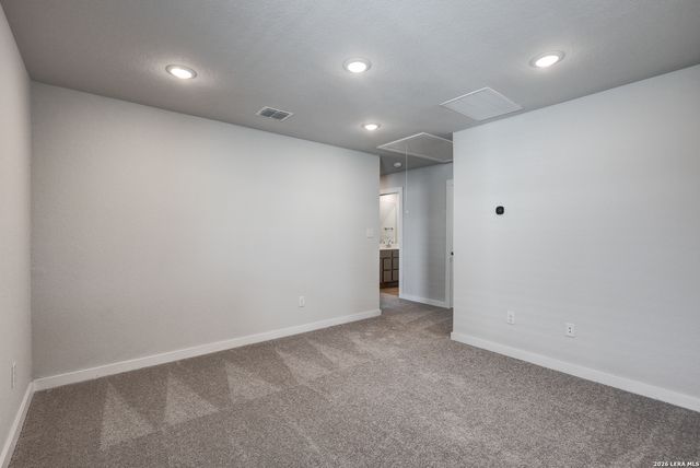 9946 Chavaneaux Lndg, San Antonio, TX 78221