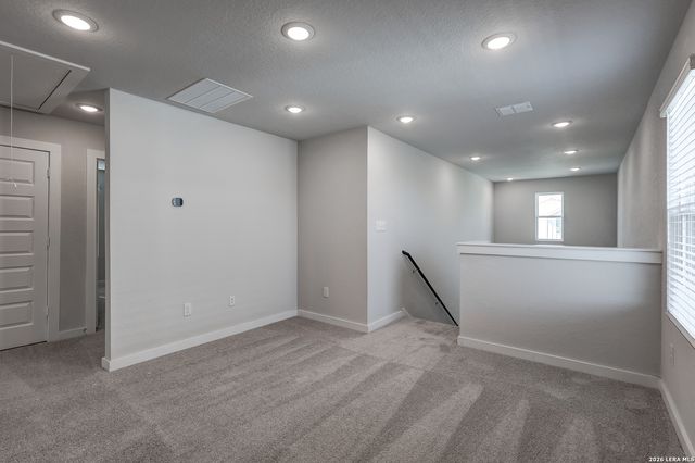 9946 Chavaneaux Lndg, San Antonio, TX 78221