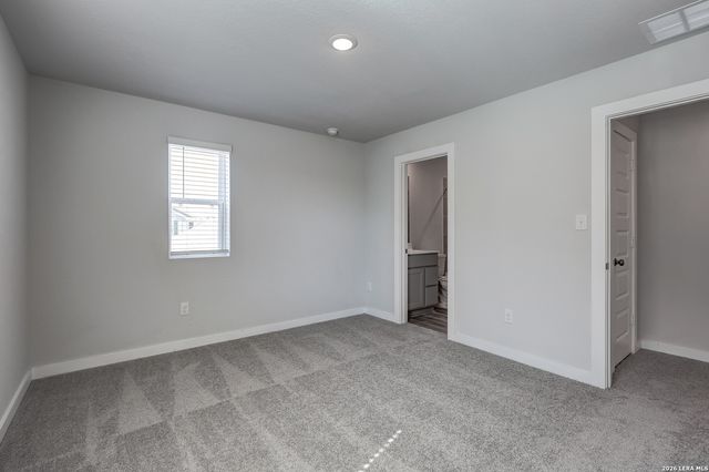9946 Chavaneaux Lndg, San Antonio, TX 78221