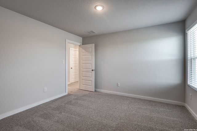 9946 Chavaneaux Lndg, San Antonio, TX 78221