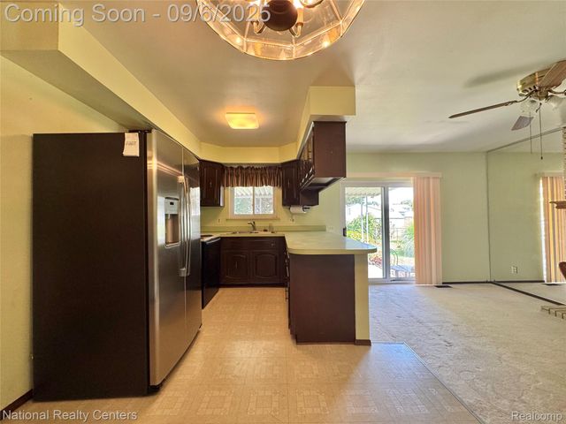 9915 Beech Daly Road, Taylor, MI 48180