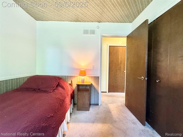 9915 Beech Daly Road, Taylor, MI 48180