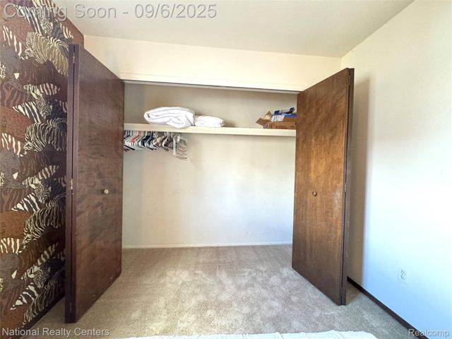 9915 Beech Daly Road, Taylor, MI 48180