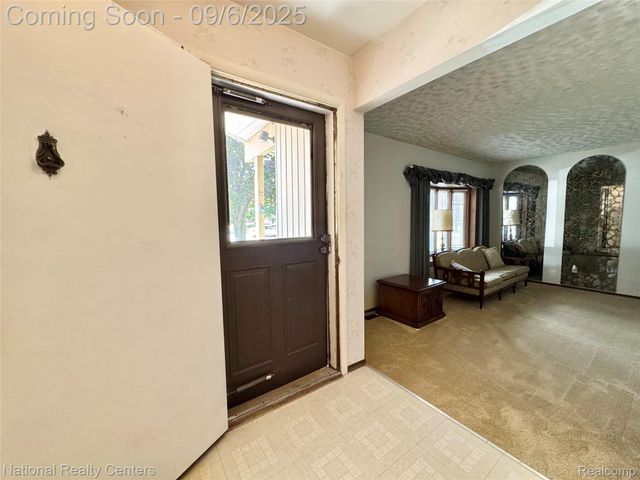 9915 Beech Daly Road, Taylor, MI 48180