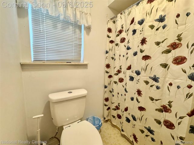 9915 Beech Daly Road, Taylor, MI 48180