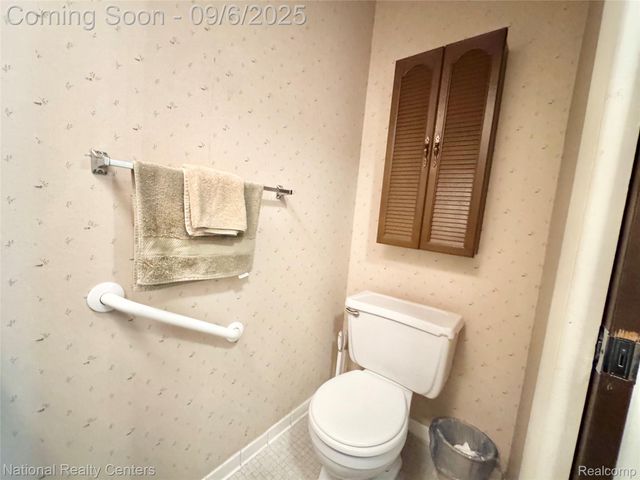 9915 Beech Daly Road, Taylor, MI 48180