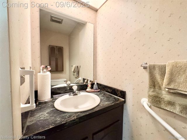 9915 Beech Daly Road, Taylor, MI 48180