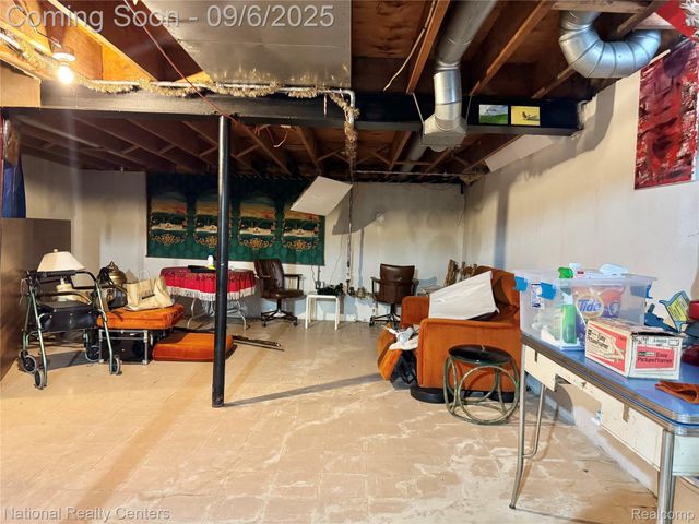 9915 Beech Daly Road, Taylor, MI 48180