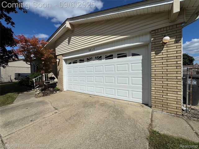 9915 Beech Daly Road, Taylor, MI 48180