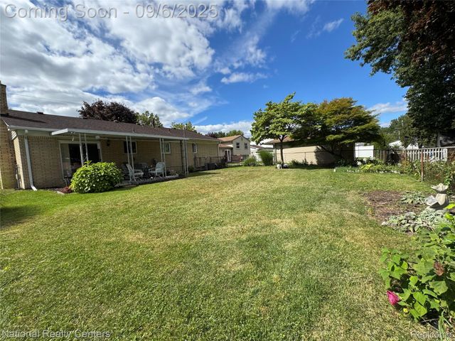 9915 Beech Daly Road, Taylor, MI 48180