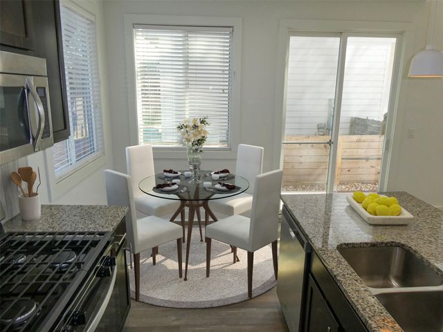 2512 WHELESS LN 5, Austin, TX 78723