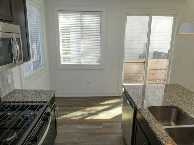 2512 WHELESS LN 5, Austin, TX 78723