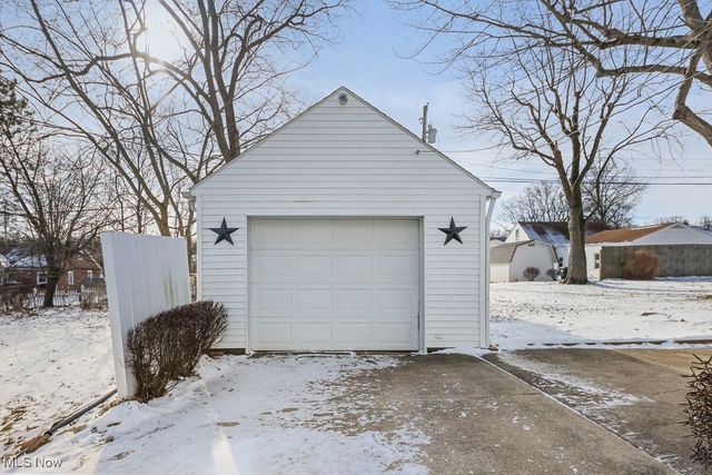 1016 Roseland Road, Alliance, OH 44601