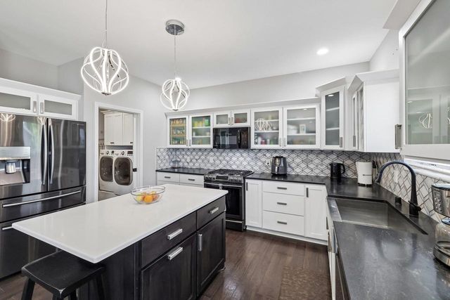 116 Crooked Tree Circle, Deforest, WI 53532