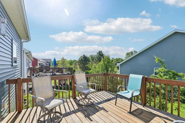 116 Crooked Tree Circle, Deforest, WI 53532