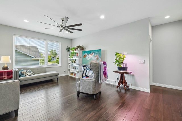 116 Crooked Tree Circle, Deforest, WI 53532