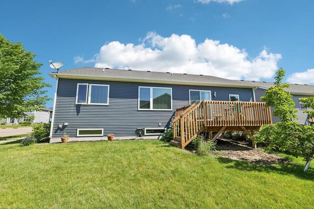 116 Crooked Tree Circle, Deforest, WI 53532