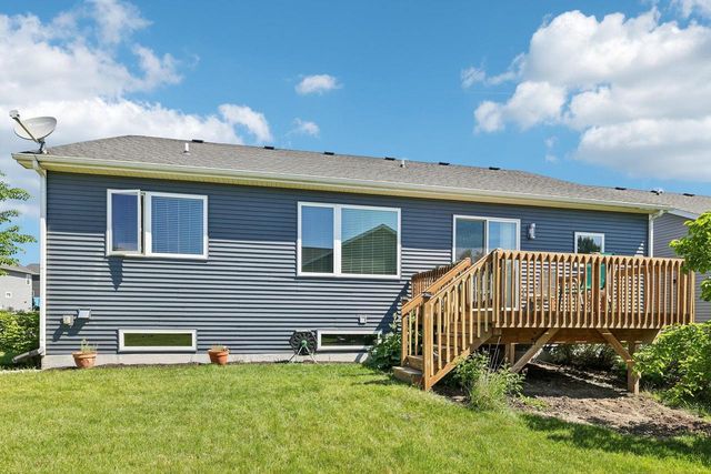 116 Crooked Tree Circle, Deforest, WI 53532