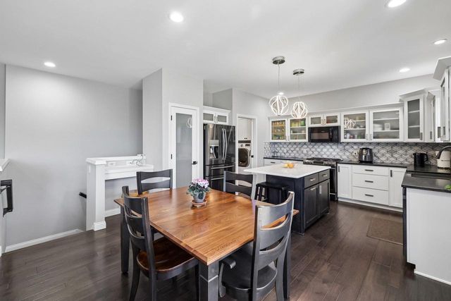 116 Crooked Tree Circle, Deforest, WI 53532