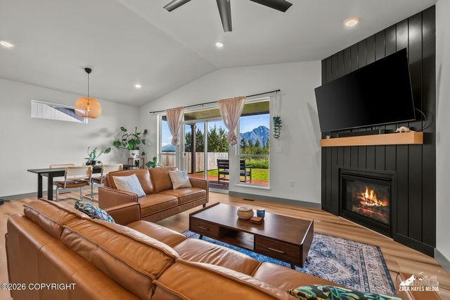 1160 E Mountain Peak Loop, Palmer, AK 99645