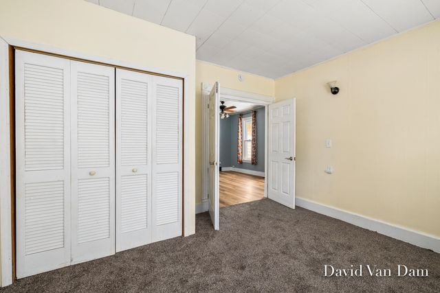 943 PROSPECT Avenue NE, Grand Rapids, MI 49503