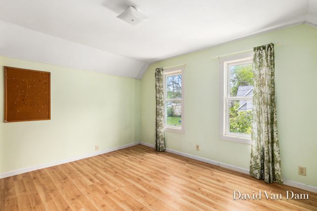 943 PROSPECT Avenue NE, Grand Rapids, MI 49503