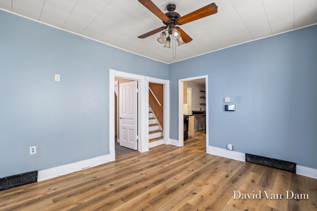 943 PROSPECT Avenue NE, Grand Rapids, MI 49503