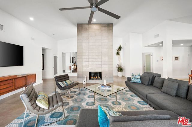 1160 E Marion Way, Palm Springs, CA 92264