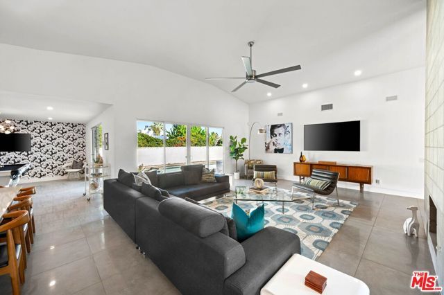 1160 E Marion Way, Palm Springs, CA 92264