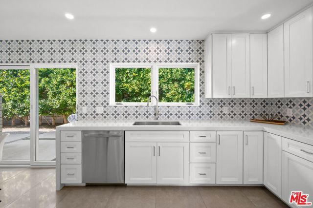 1160 E Marion Way, Palm Springs, CA 92264