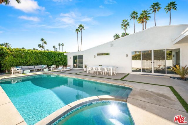 1160 E Marion Way, Palm Springs, CA 92264