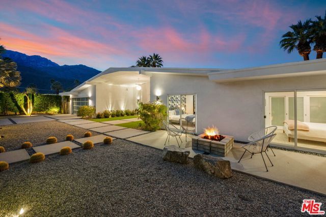 1160 E Marion Way, Palm Springs, CA 92264