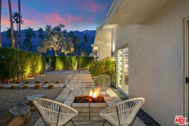 1160 E Marion Way, Palm Springs, CA 92264
